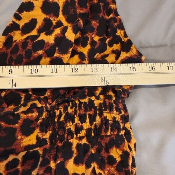 Free People Crescent Shaped Romper Leopard Print Deep V-Neck Tie Back Size Small - Picture 9 of 12